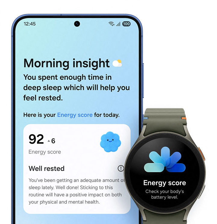 Auf dem Display eines Galaxy S25 Plus ist Now Brief zu sehen. Das Morgen-Update zeigt den aktuellen Energy Score, der mit der Galaxy Watch synchronisiert ist.